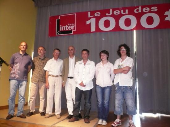 les candidats et le presentateur jeu des mille euros le 07 mai 2009